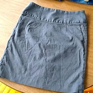 Women's grey pencil skirt zip up